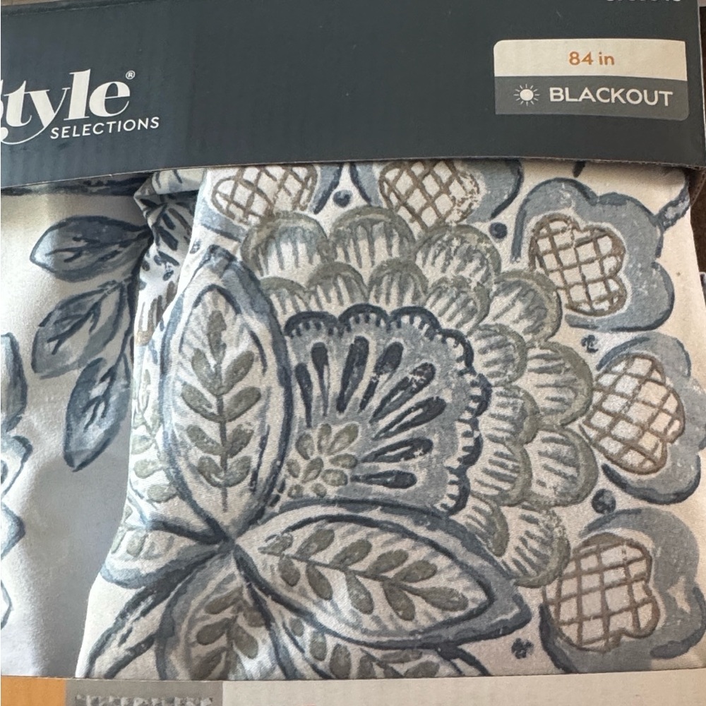 Floral Patterned Blackout Room Darkening Rod Pocket Drapes Curtains NIB
